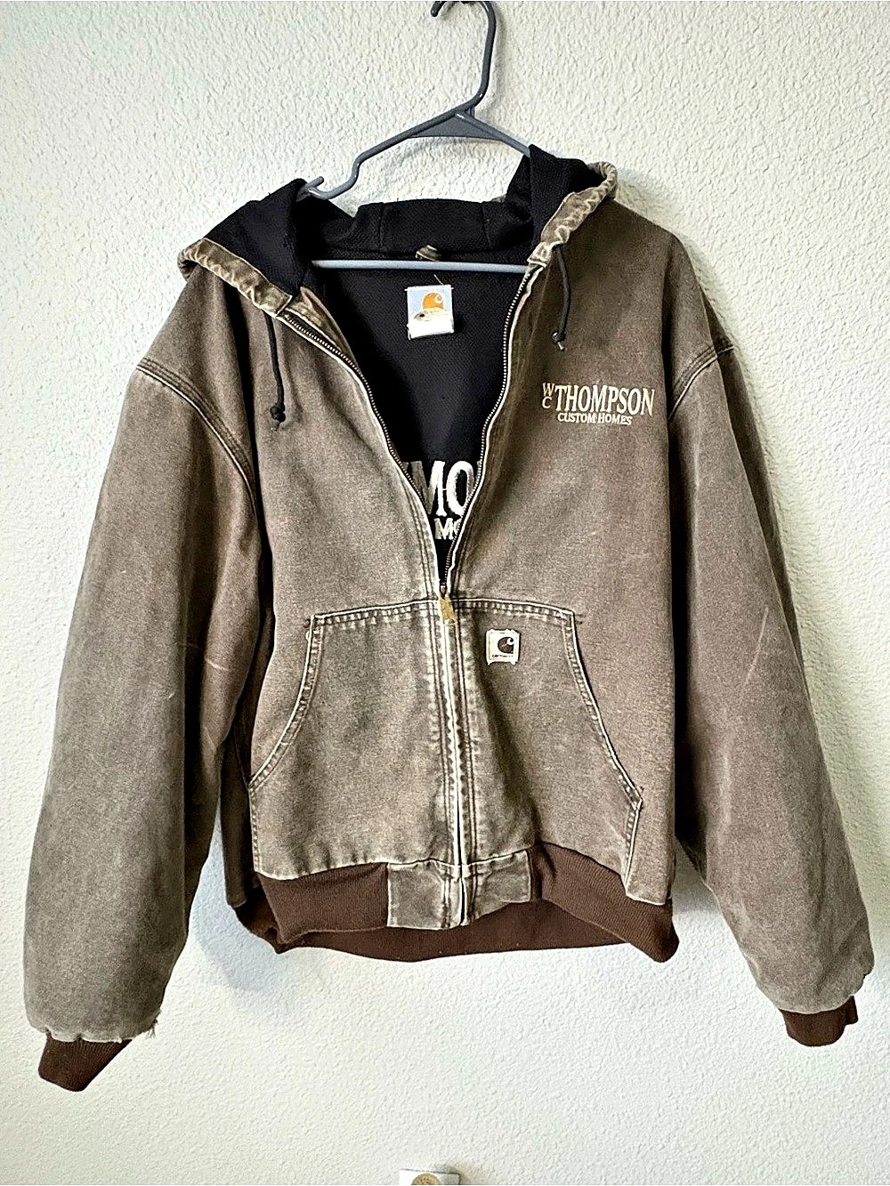 Vintage 2002 Carhartt J25 CHT Distressed Jacket 2XL